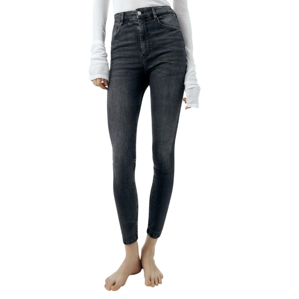 Women’s ZARA Trafaluc High-Rise Sculpt Jeans – Black